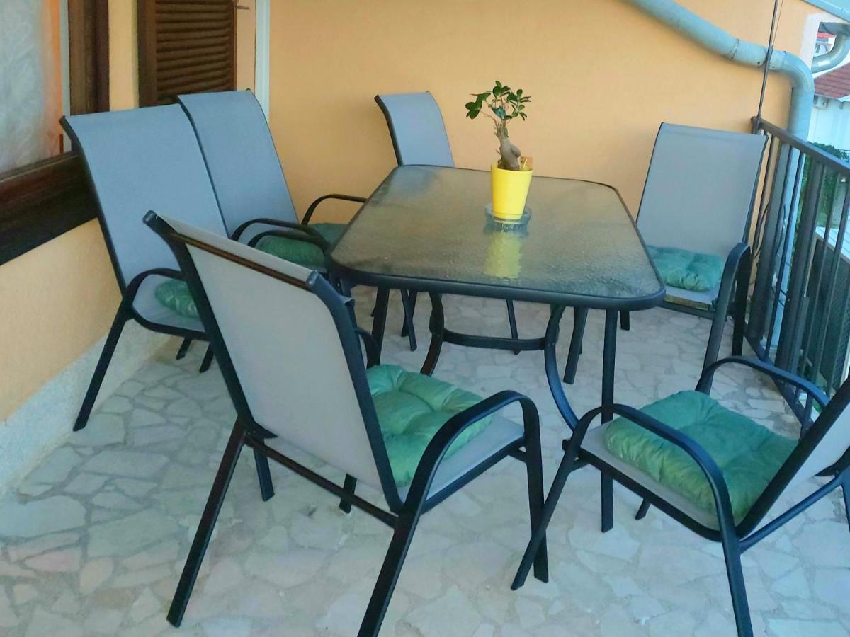 Apartman Arija-Pino Βόντιτσε Εξωτερικό φωτογραφία
